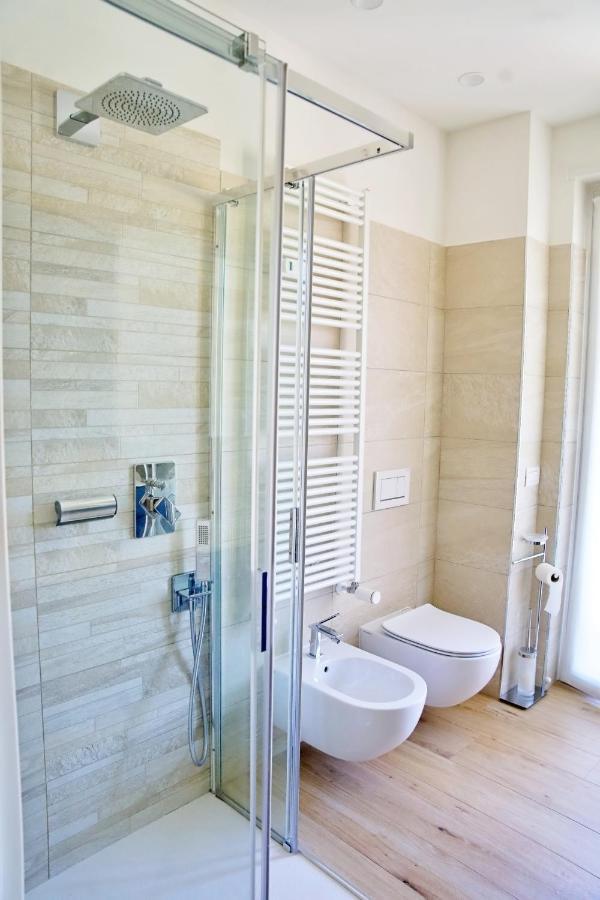 קומו The Blue - Lake / City View Modern Apt Near Villa Olmo מראה חיצוני תמונה